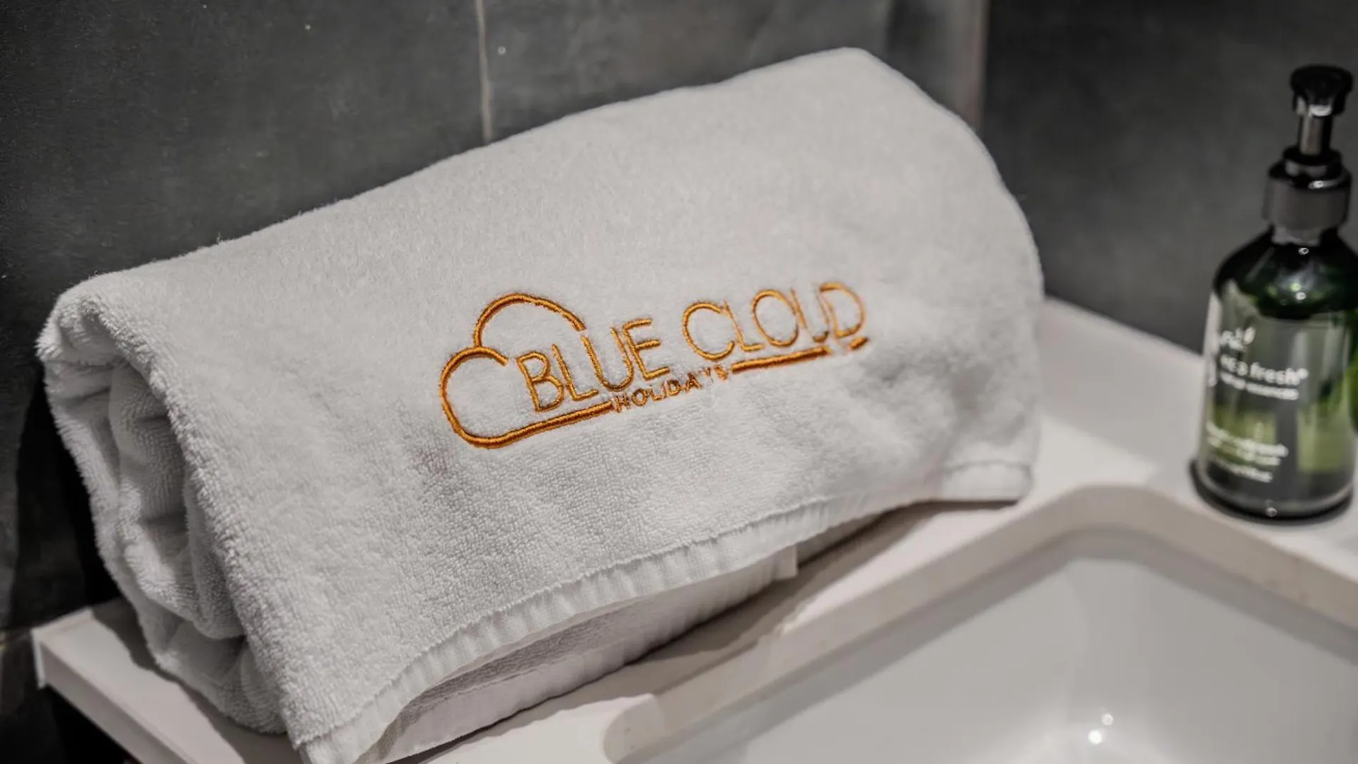 Poolview Studio Aljada Apartment With Carrefour By Bluecloud Holidays Шарджа