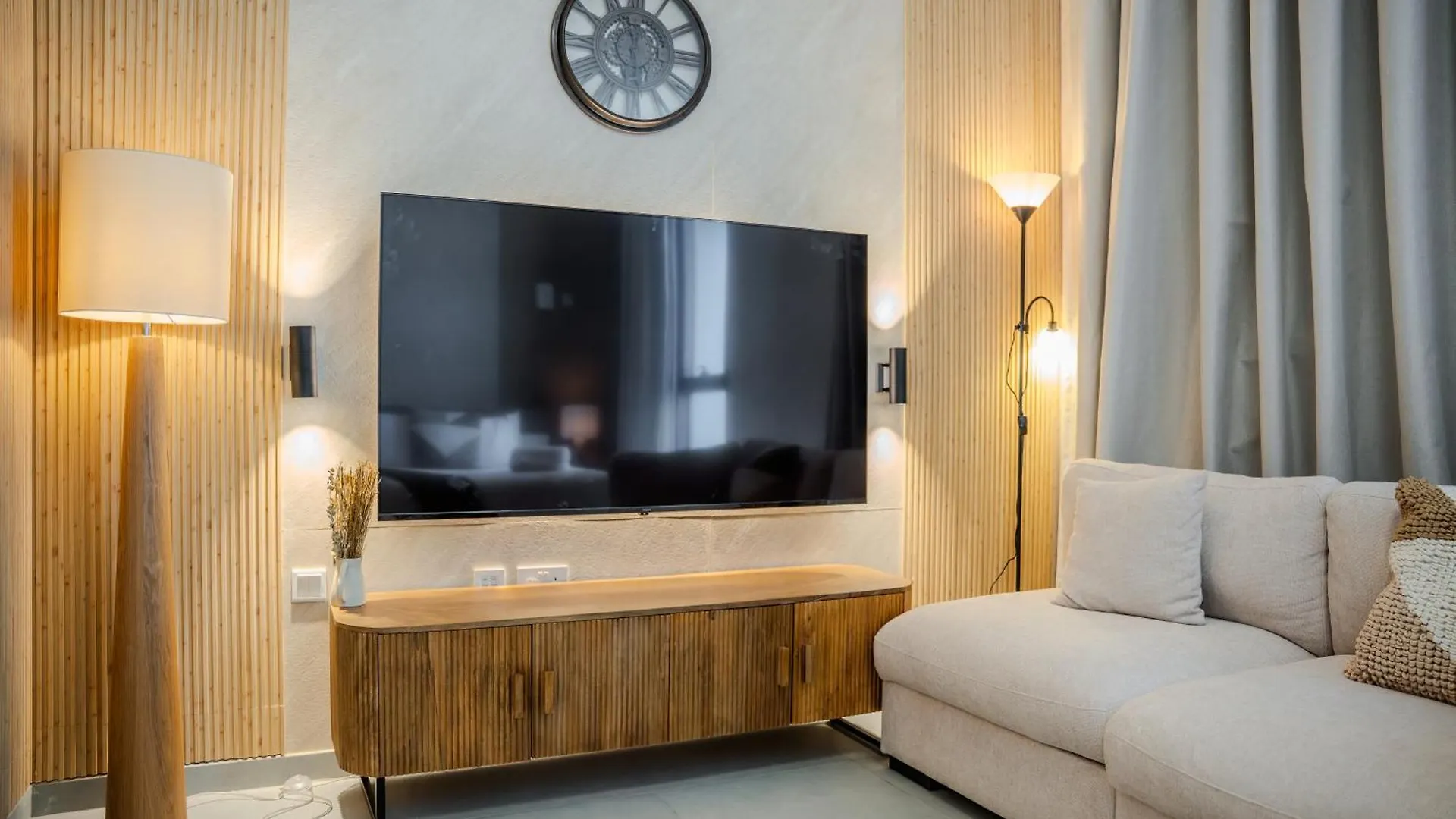 Poolview Studio Aljada Apartment With Carrefour By Bluecloud Holidays Шарджа